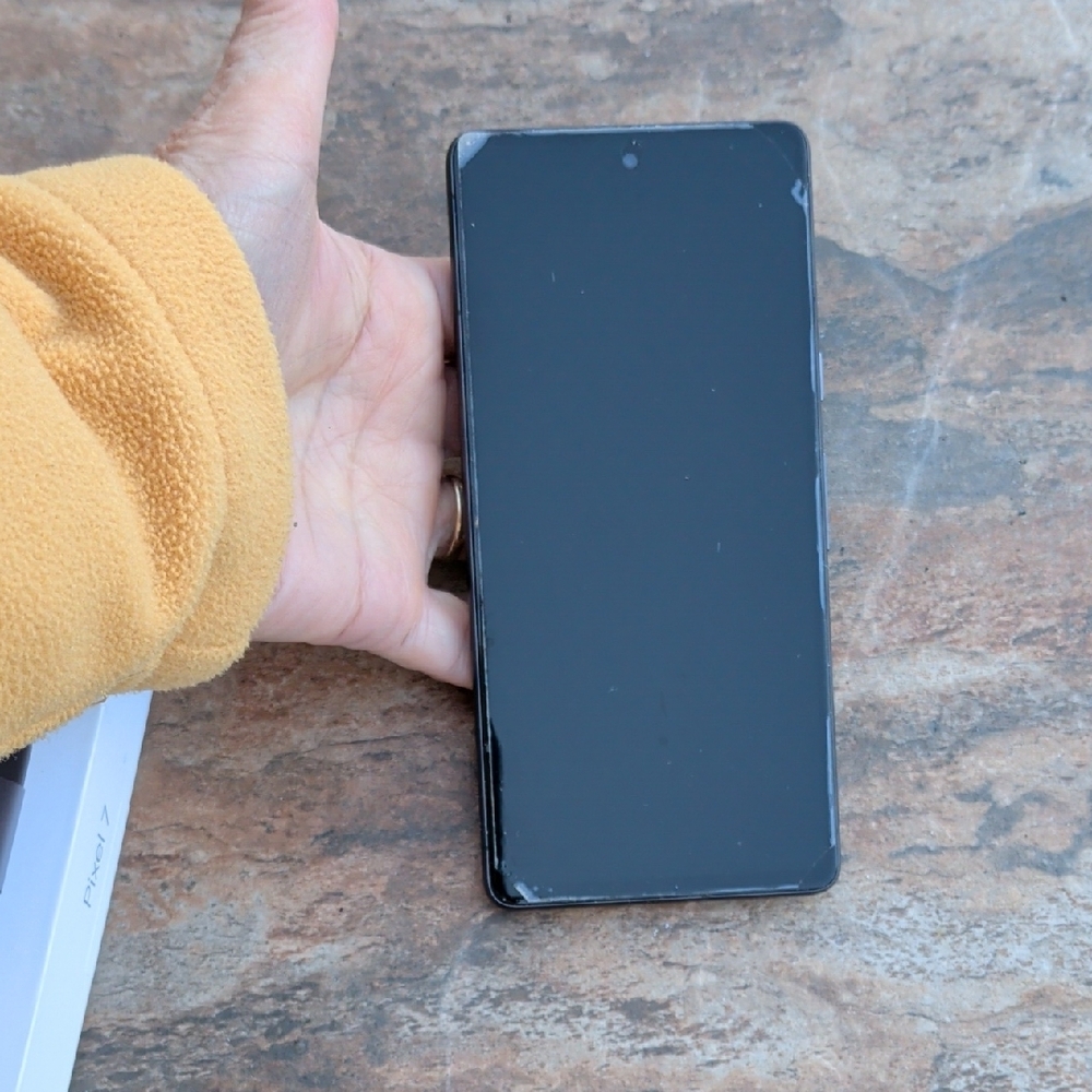 Pixel 7 128 GB unlocked - Picture 5 of 6